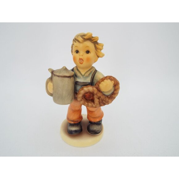 Goebel Bavarian Biergarten Hummelscape 1016-D with Pretzel Boy Figurine - Picture 12 of 16